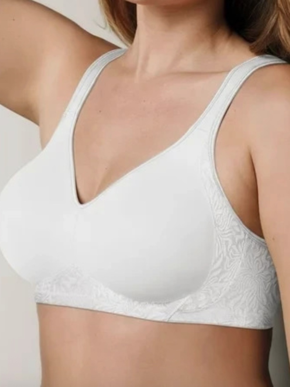 Playtex 18 Hour Women's Side & Back Smoothing Wireless Bra White 40C NWT